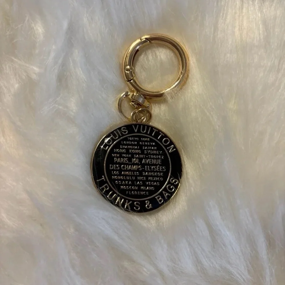 Multicolor Reversible Trunks & Bags Keychain/Bag Charm - Picture 3 of 10